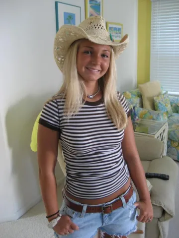 The Non-existent Amber Clausson